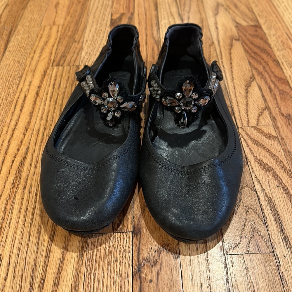 Beautiful Tori Burch Mary Jane embellished flats size 10 black